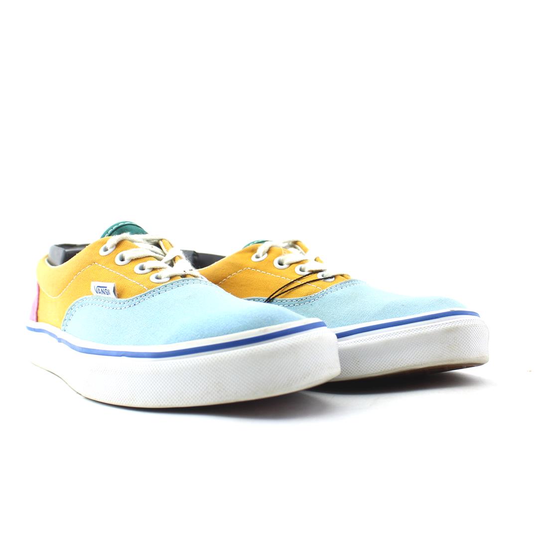 VANS AUTHENTIC