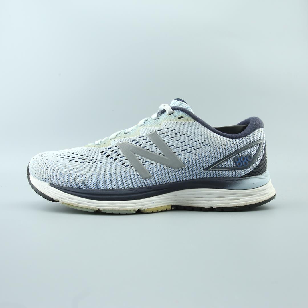 NEW BALANCE 880V9