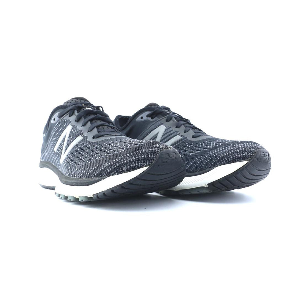 NEW BALANCE 860 V10