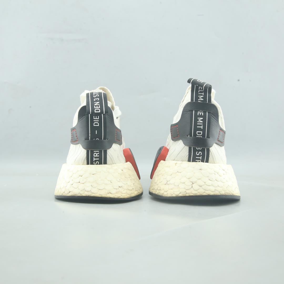 ADIDAS  NMD R2