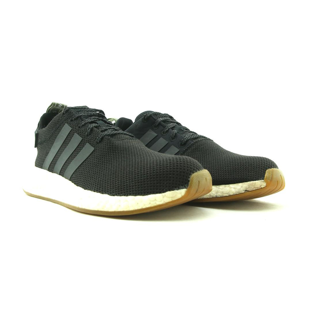 ADIDAS  NMD R2