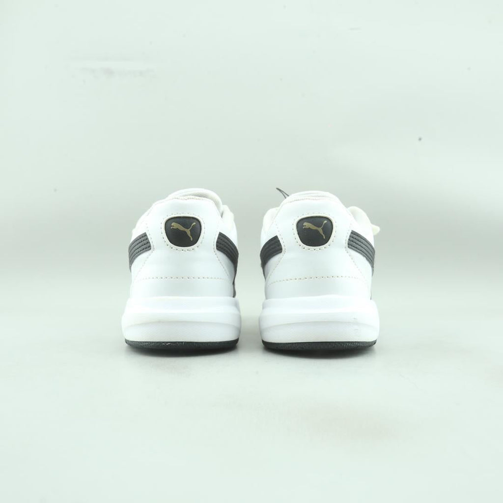 PUMA  EVOLVE COURT V