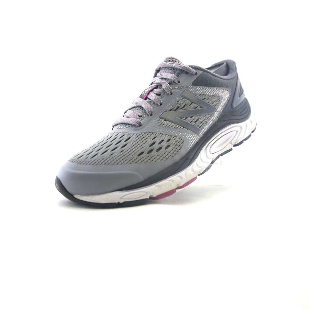 NEW BALANCE 840V4