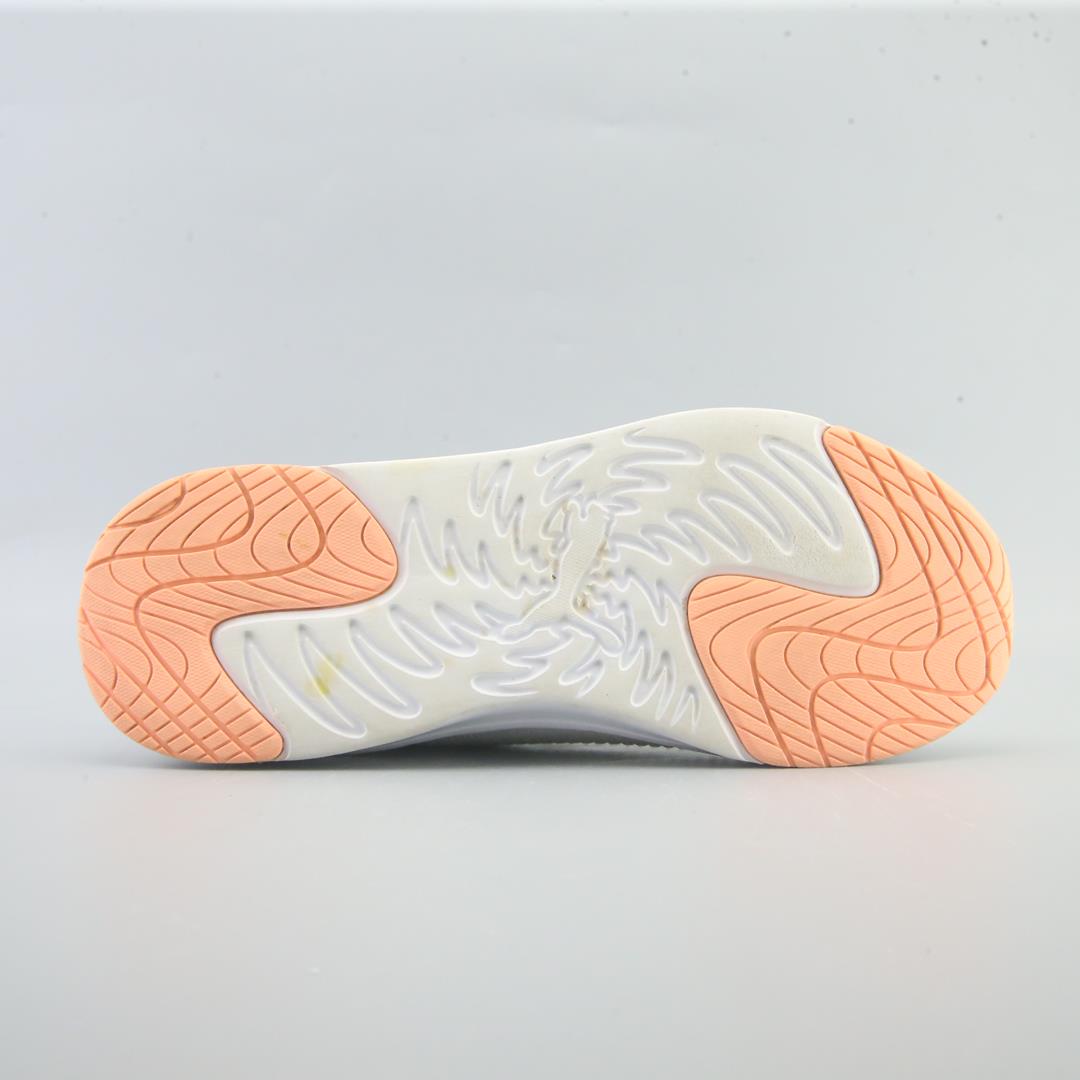 PUMA SOFTRIDE FINESSE SPORT