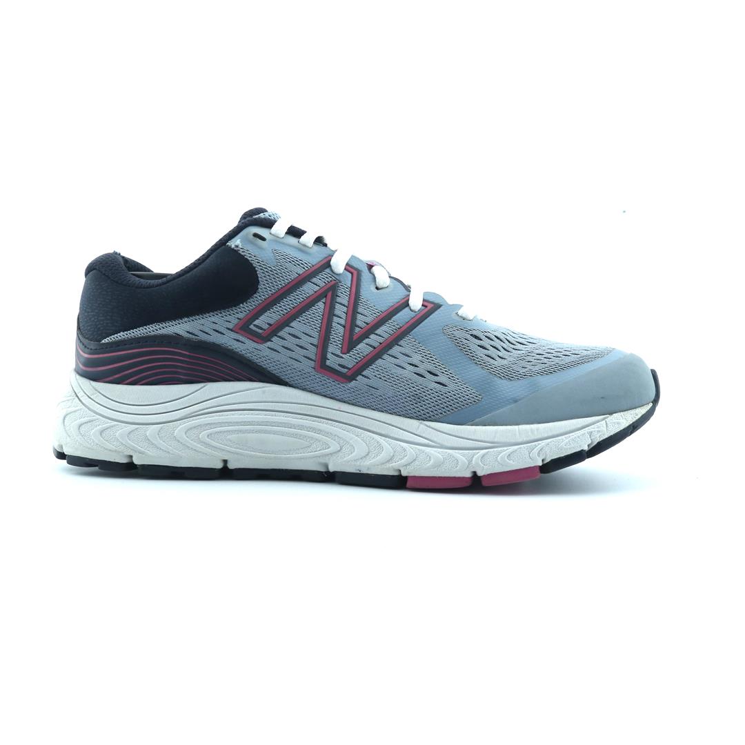 NEW BALANCE 840V5