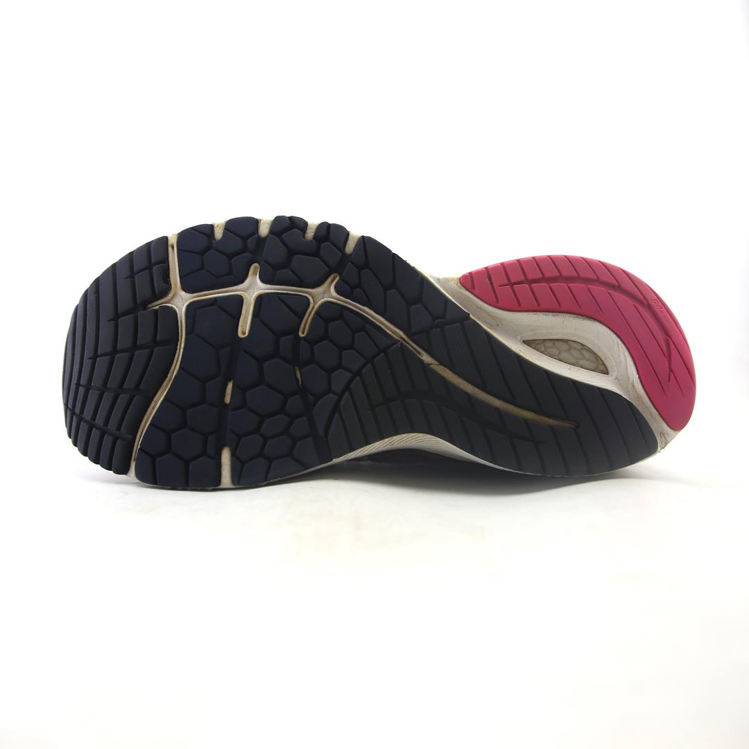 NEW BALANCE  FRESH FOAM X 860V12