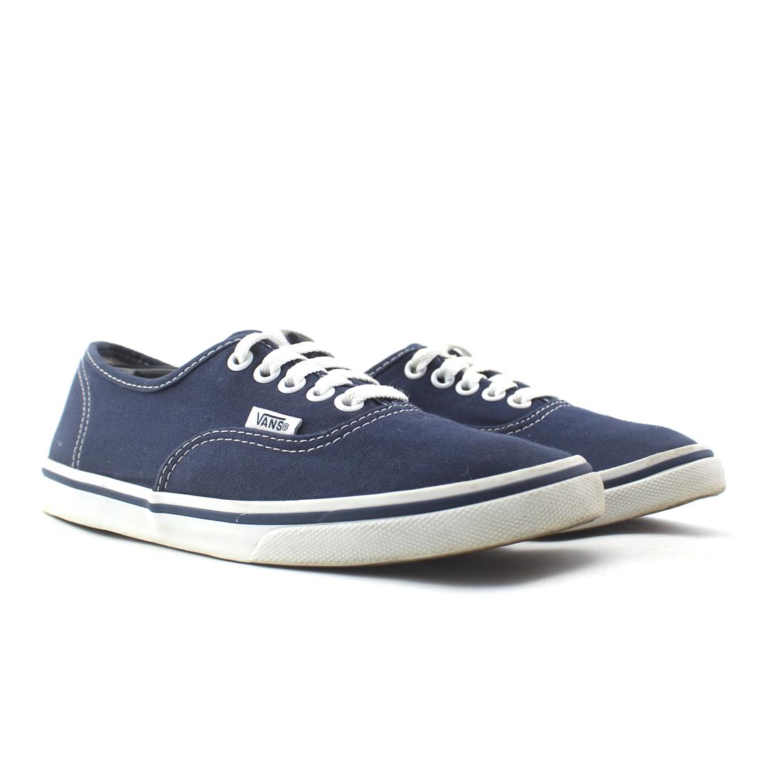 VANS AUTHENTIC