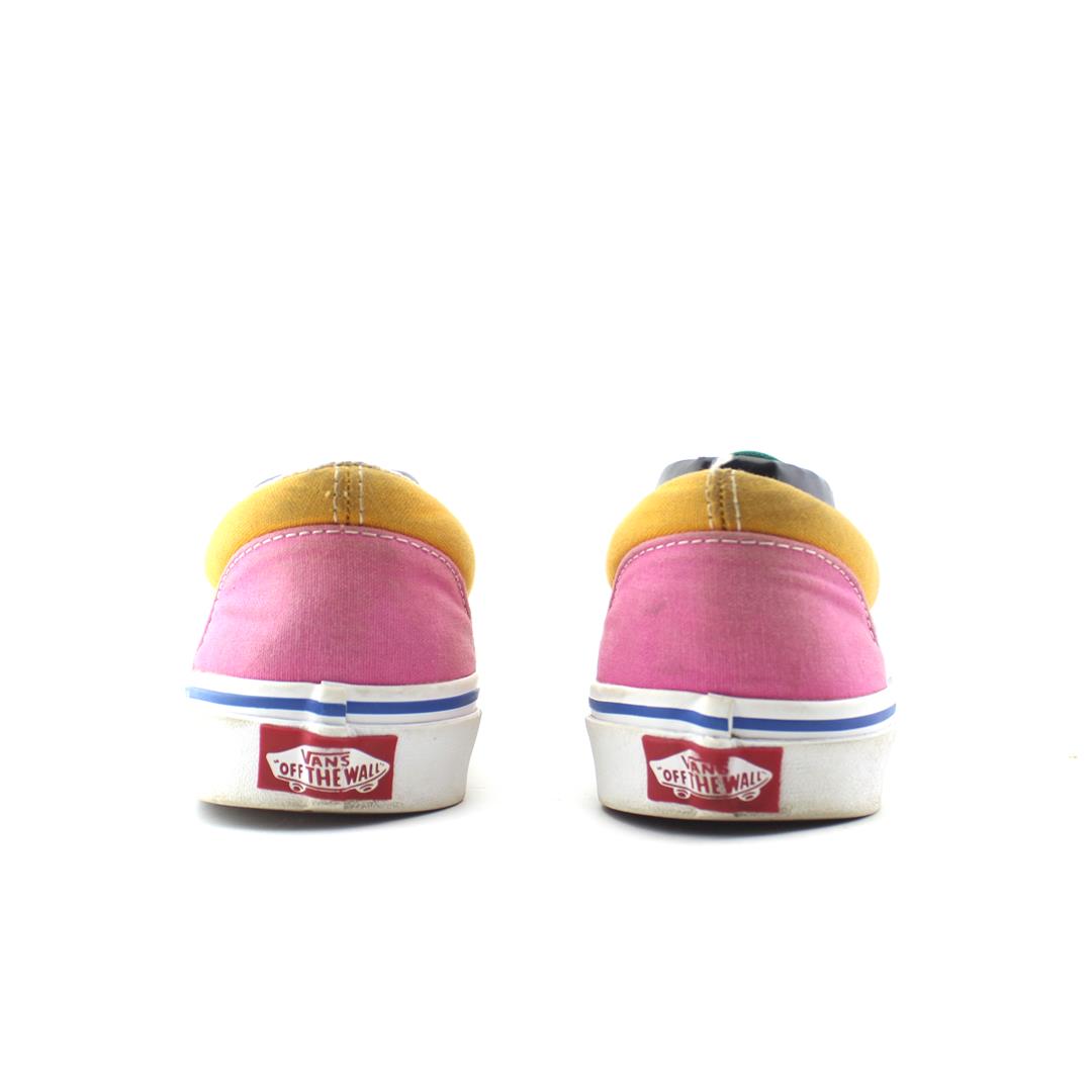 VANS AUTHENTIC