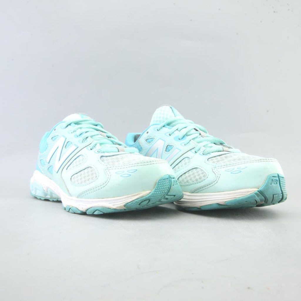 NEW BALANCE 680 V3
