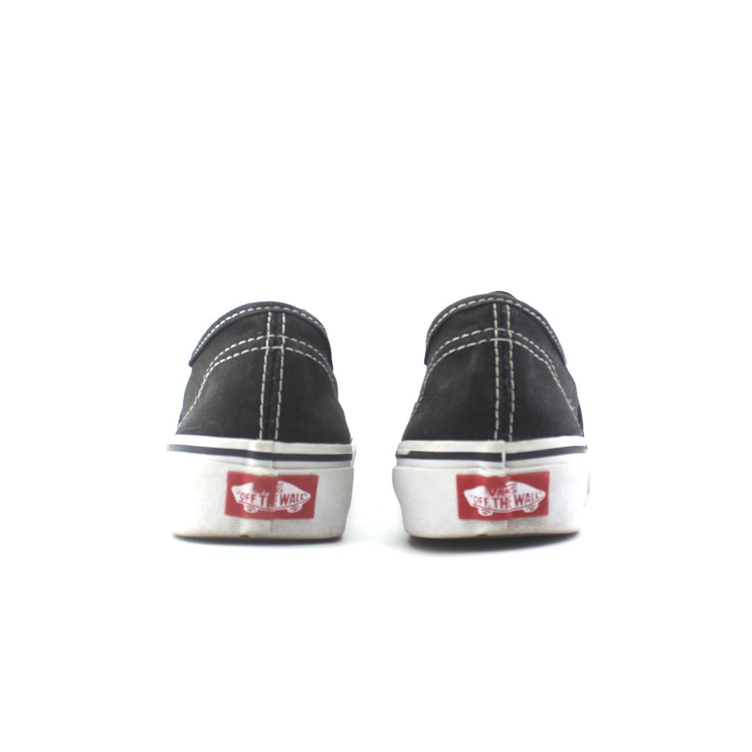 VANS AUTHENTIC