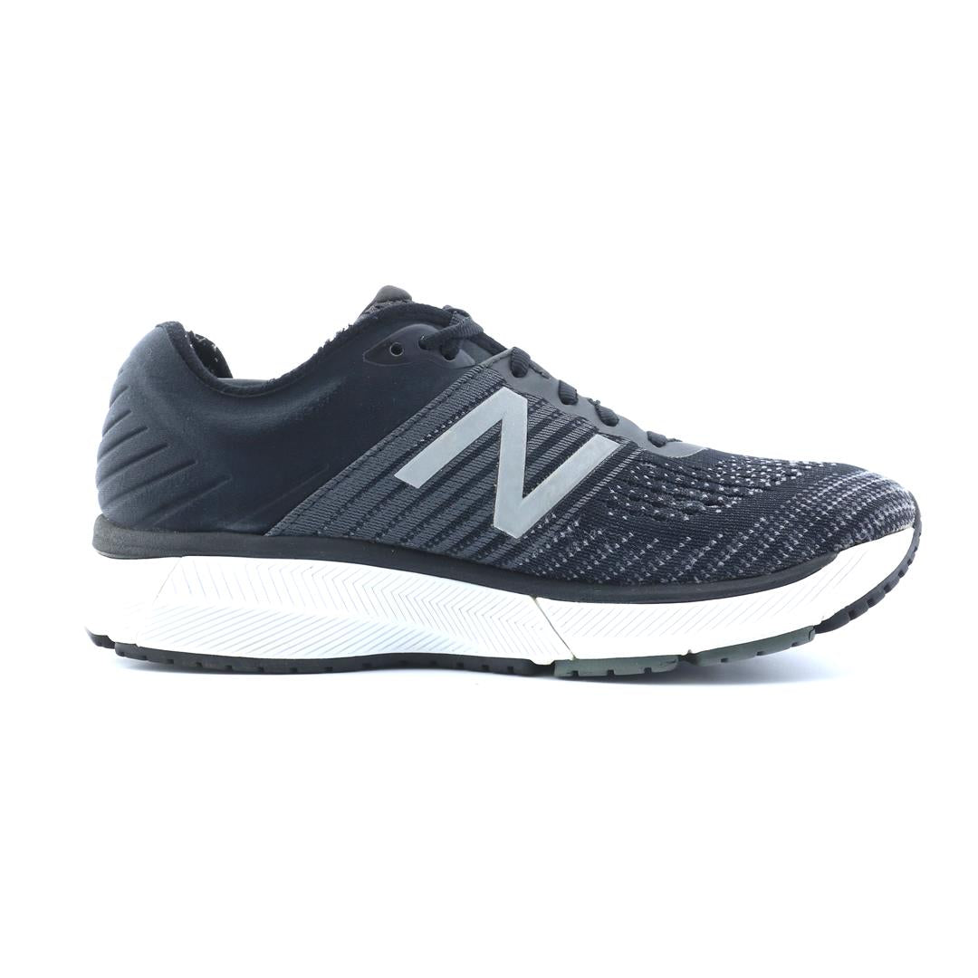NEW BALANCE 860 V10