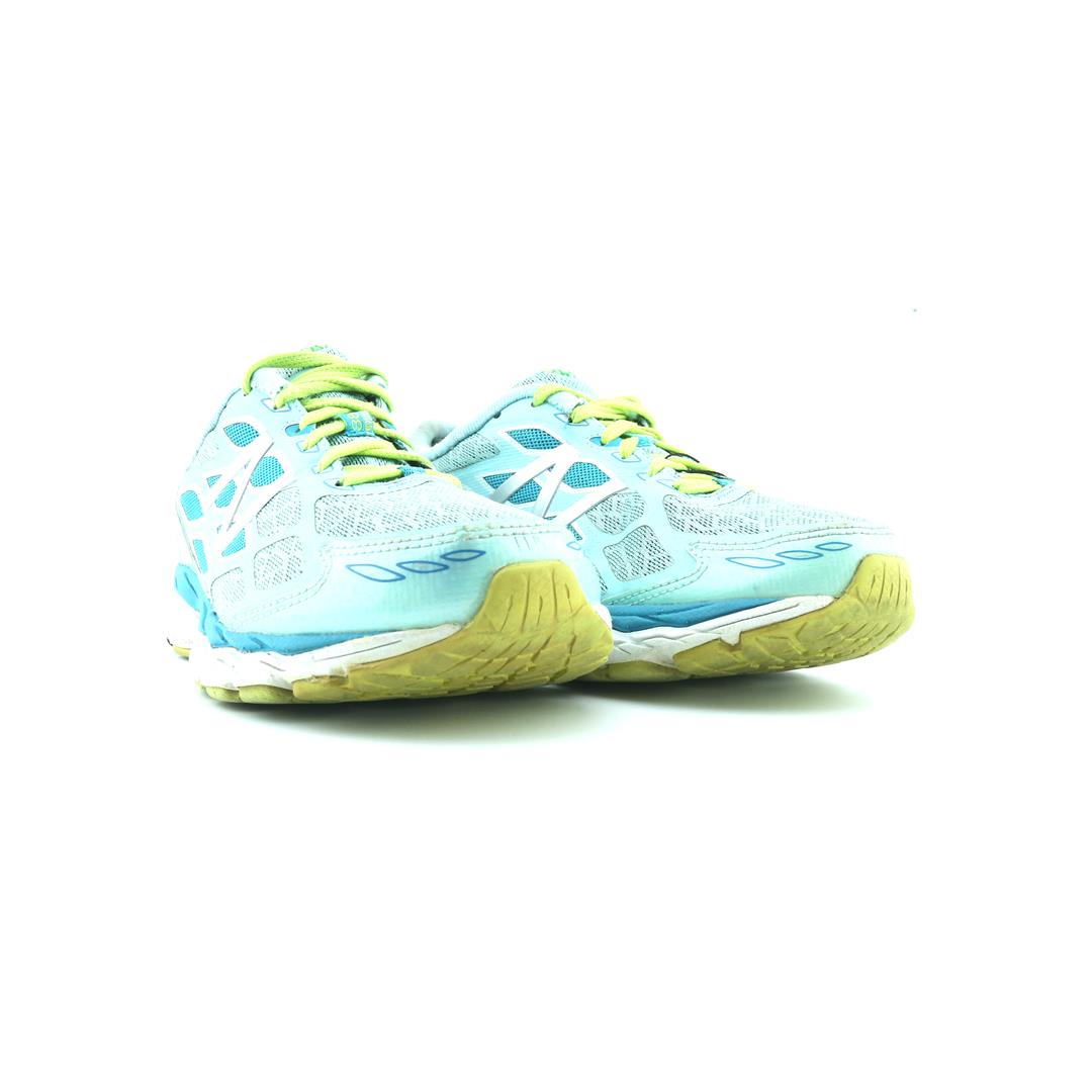 NEW BALANCE 880V5