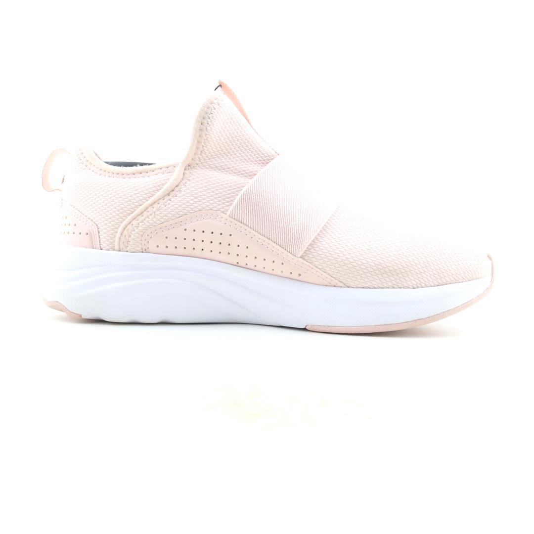 PUMA SOFTRIDE SOPHIA
