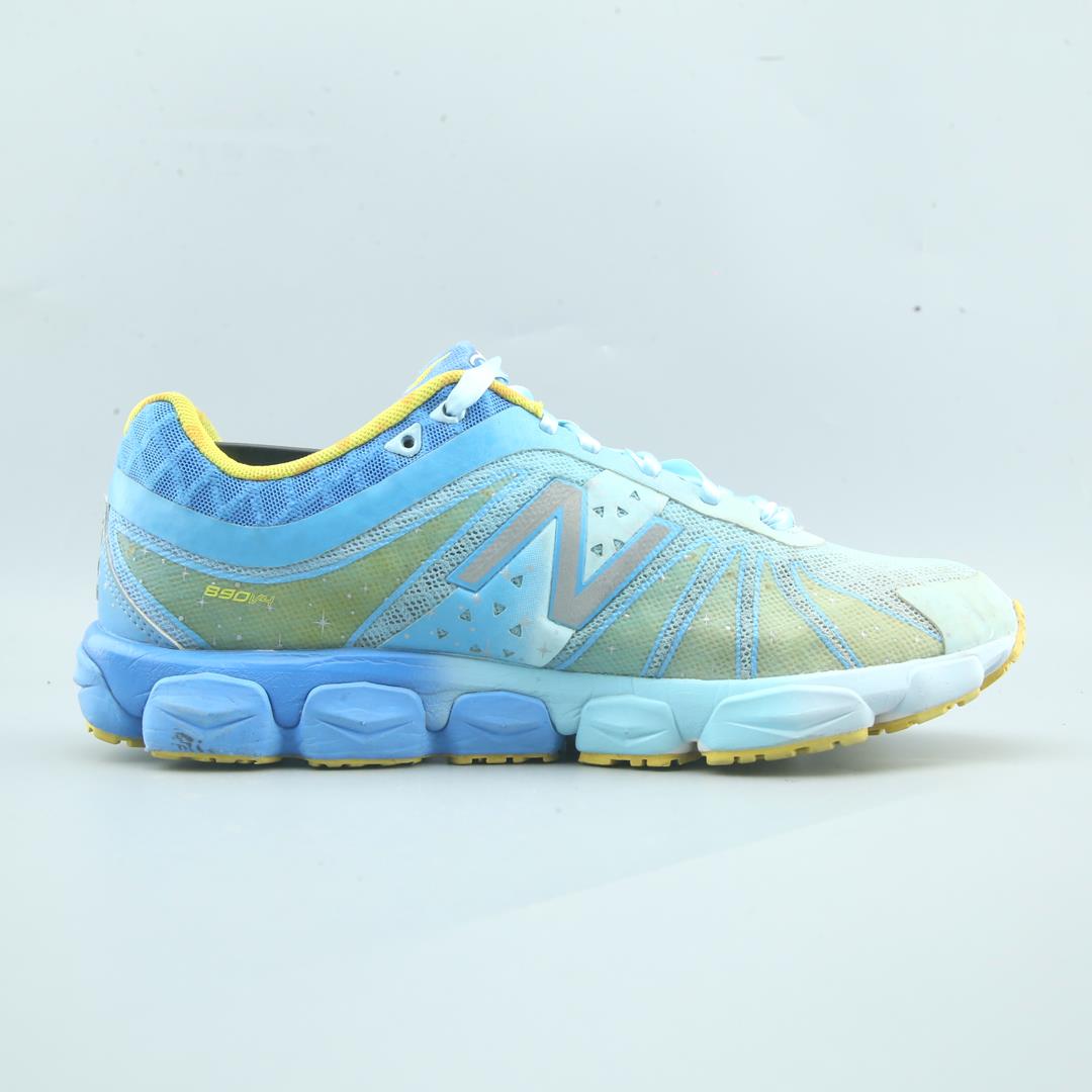 NEW BALANCE 890V4