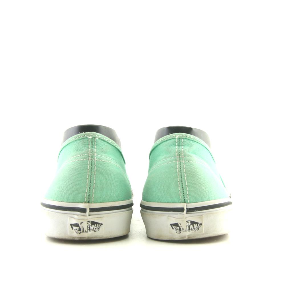 VANS AUTHENTIC