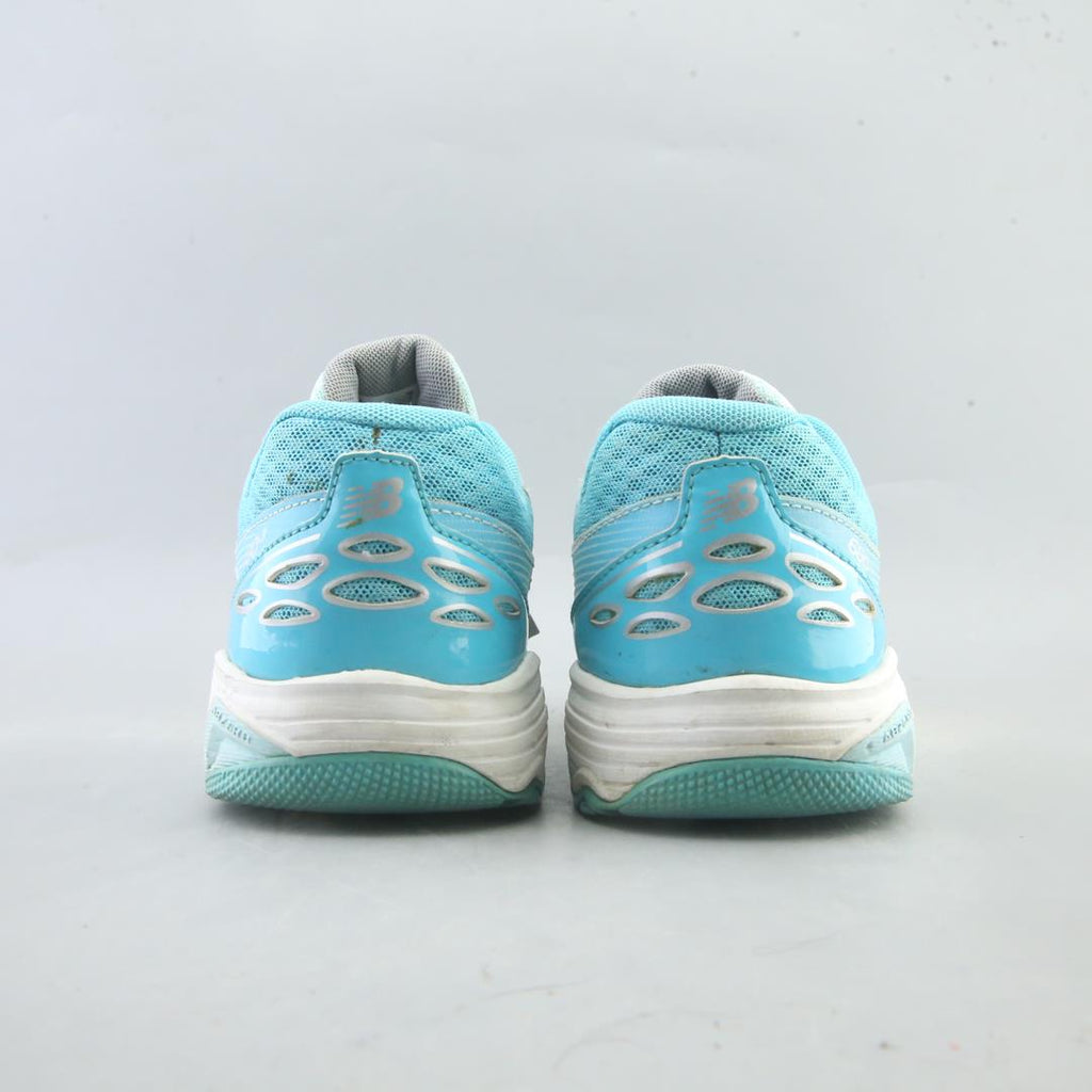 NEW BALANCE 680 V3