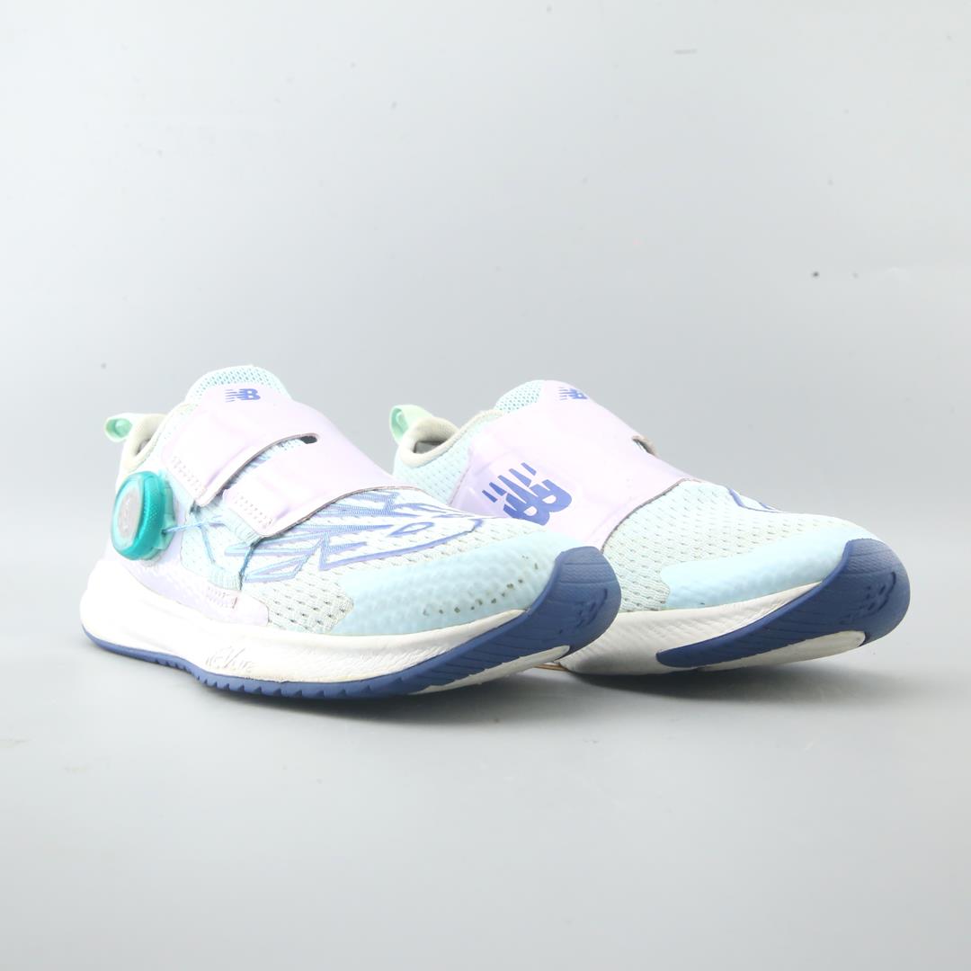 NEW BALANCE FUELCORE REVEAL V3
